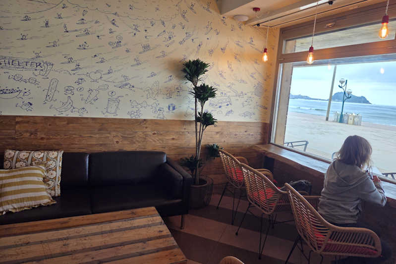 Shelter Surf Bar